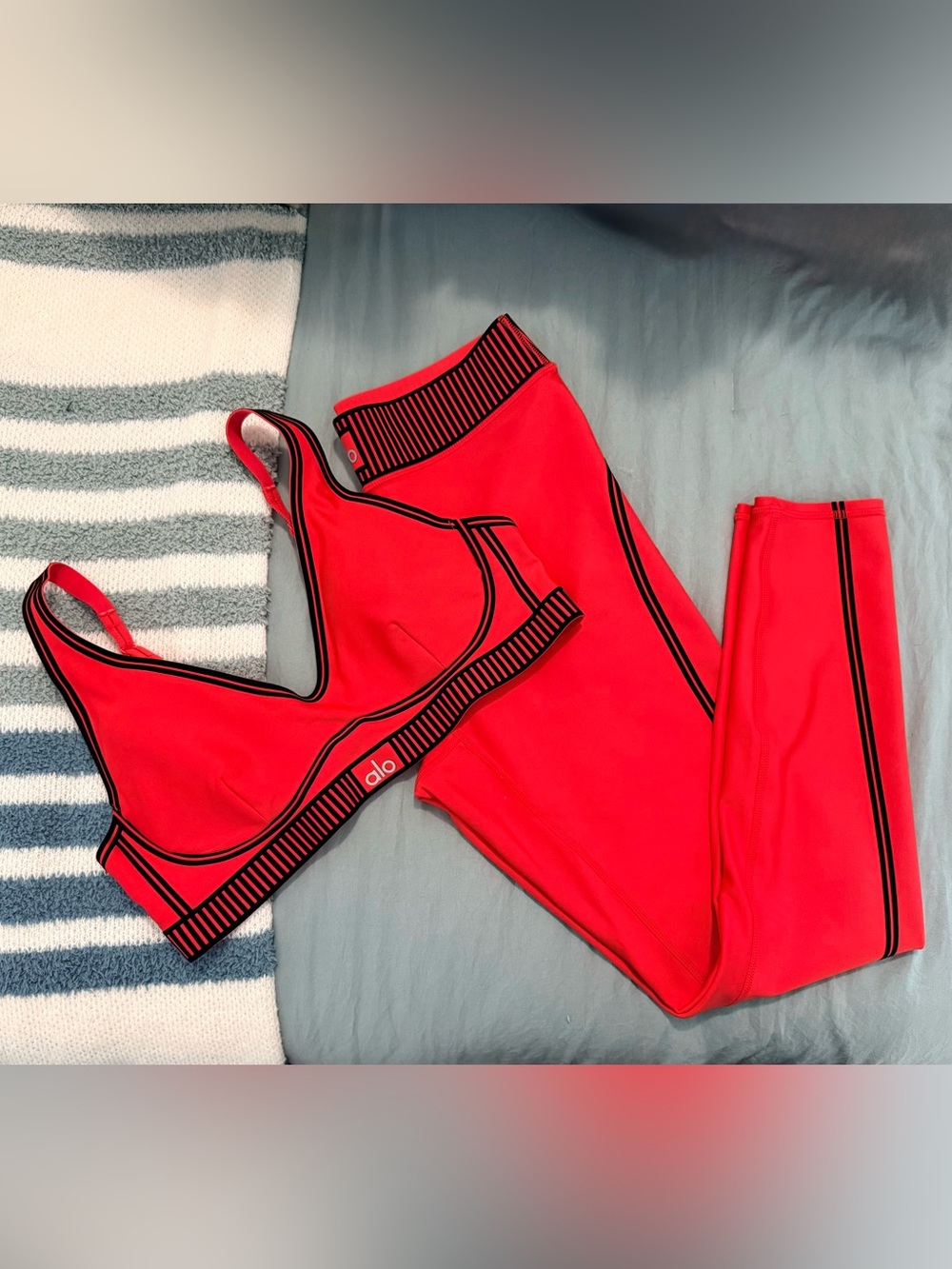 Alo top & bottom set